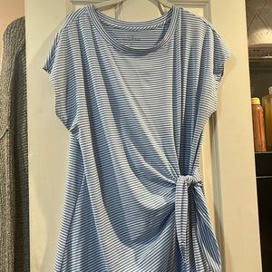 Vineyard vines dress